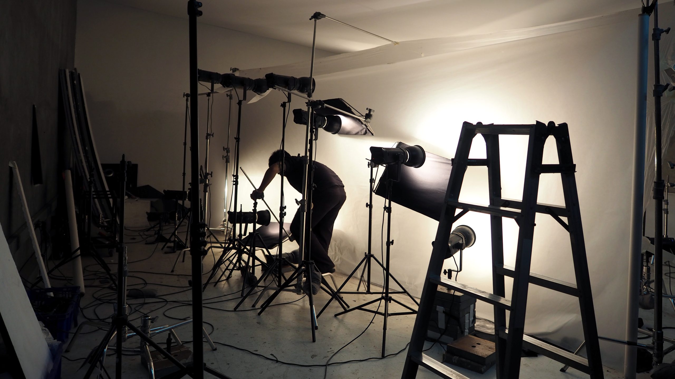 TVC sản phẩm – set quay studio